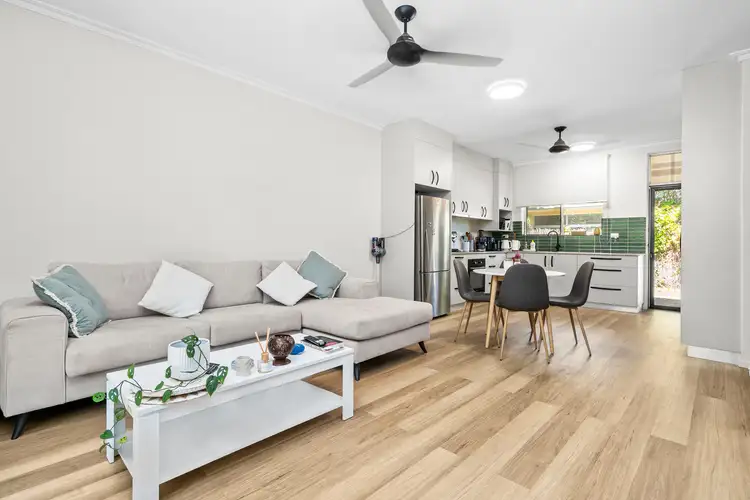 42 Kurrajong Crescent