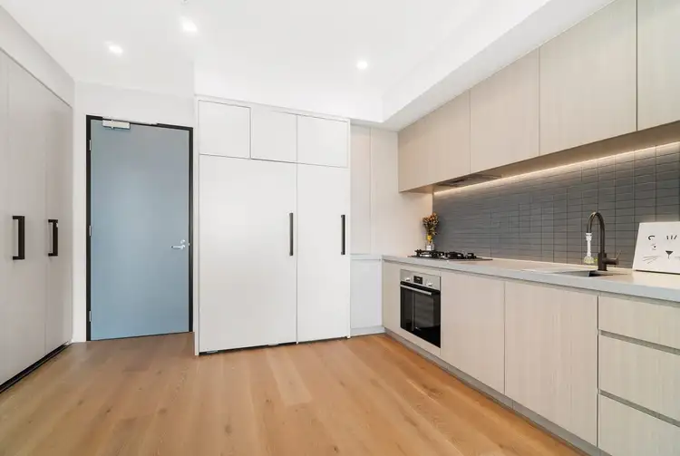 611/20 Lomandra Drive