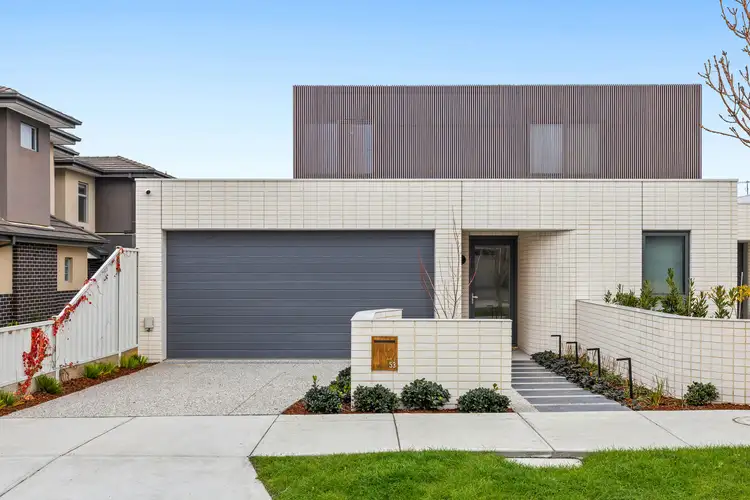 53 Roland Avenue