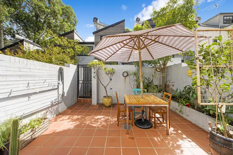7/12 Wood Street