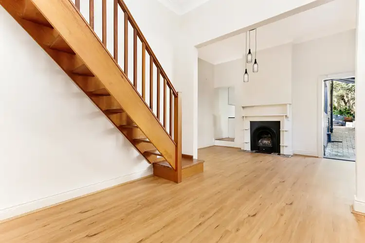 8 Edgecliff Road