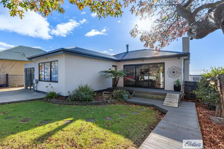 32 Saundridge Road