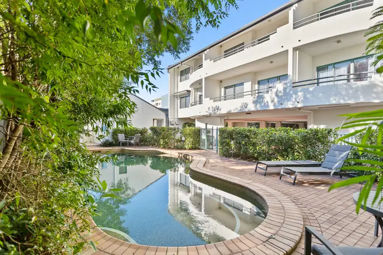 4/6-8 McLeod Street