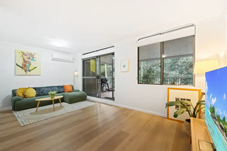 12/14 Edensor Street