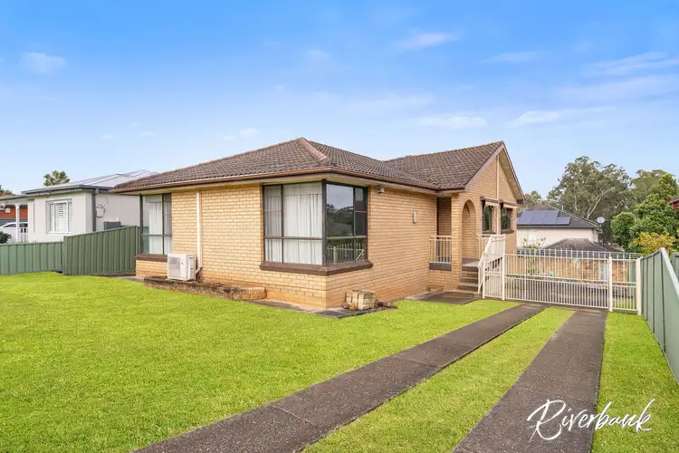 870 Merrylands Road