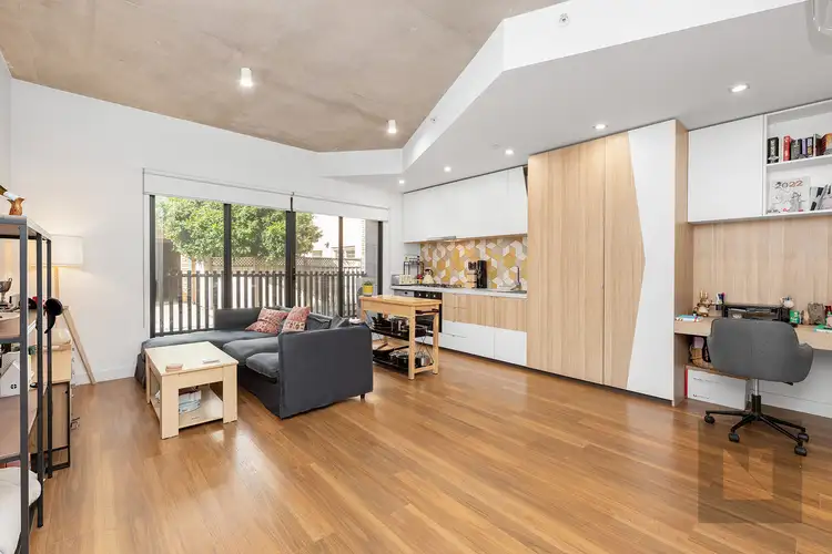 G09/27 Victoria Street
