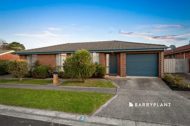 3 Rees Close