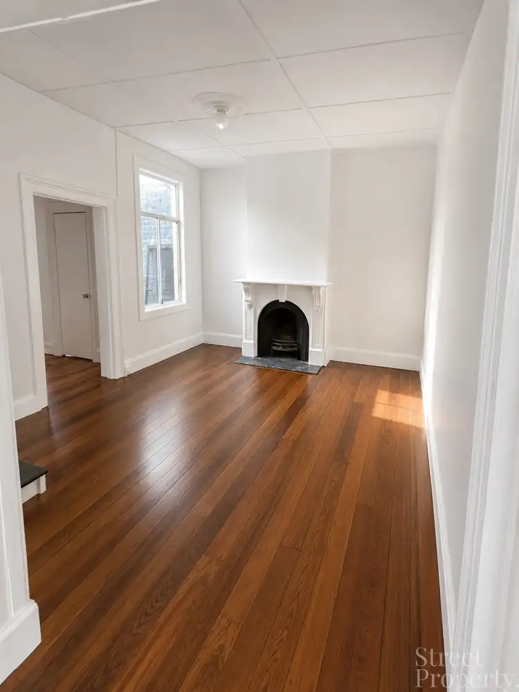 103 Laman Street