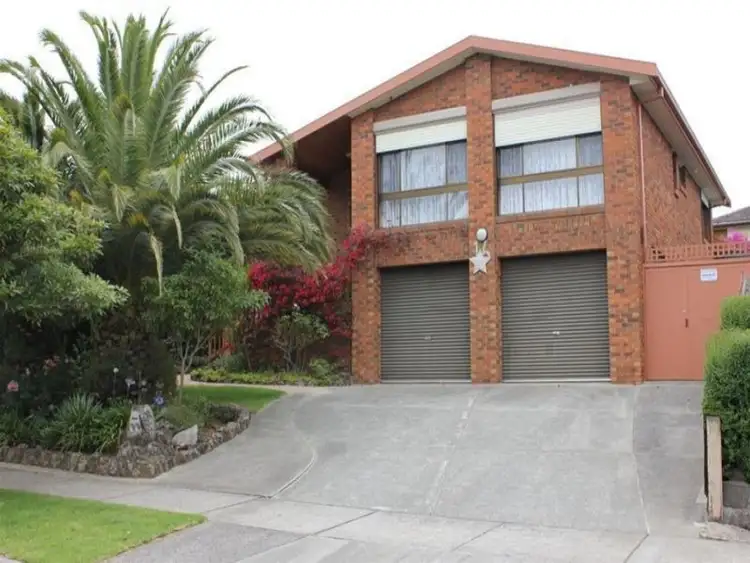16 Endeavour Crescent