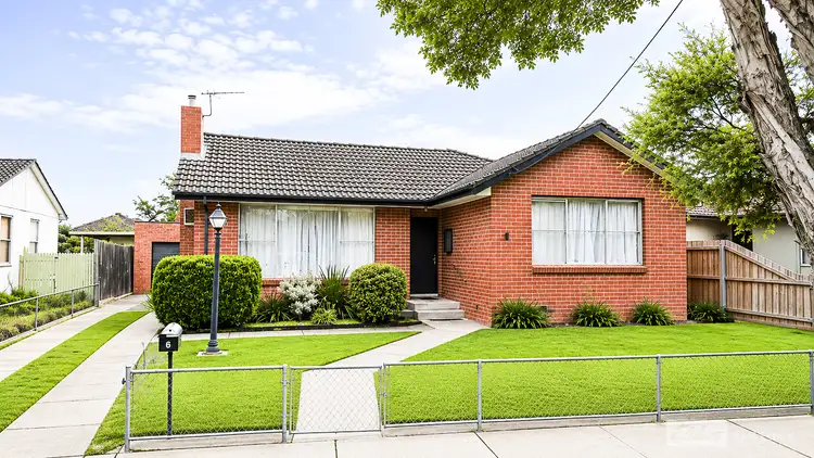 6 Silver Street