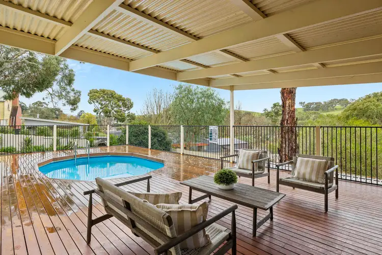 4B Plowman Close