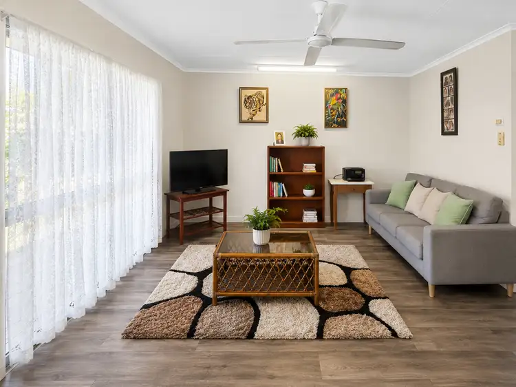 28 Oleander Drive
