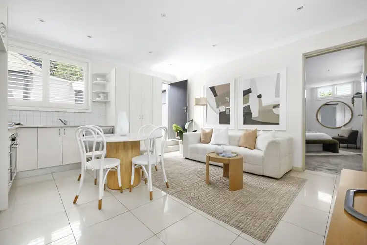 2/212 Bronte Road
