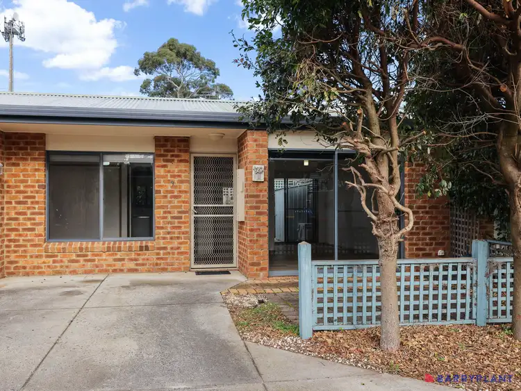 9/13 Douglas Road