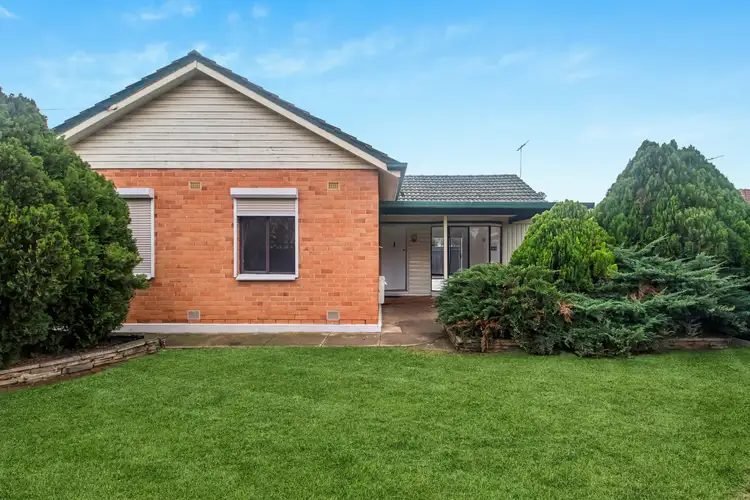 8 Prunus Avenue