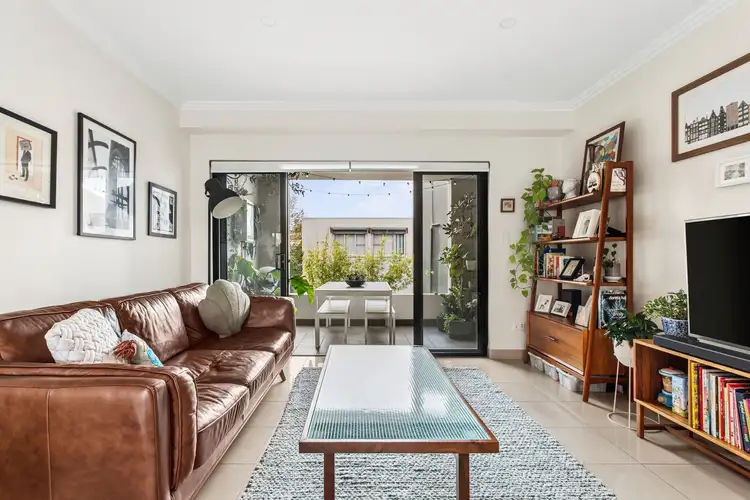 3/11-15 Renwick Street