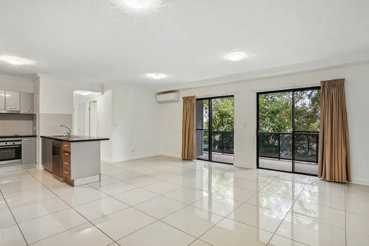 24/319 Angus Smith Drive