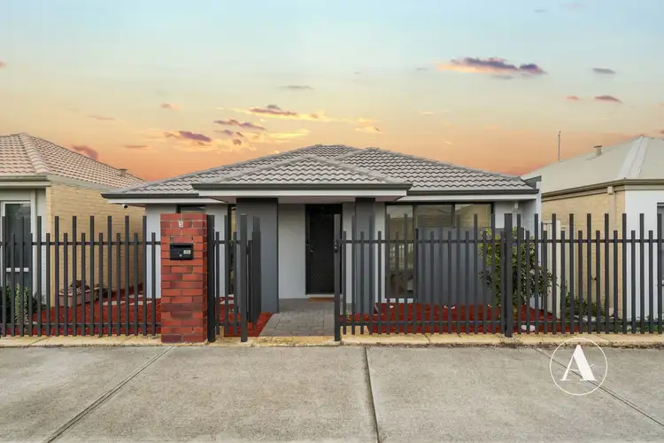 5 Addington Loop