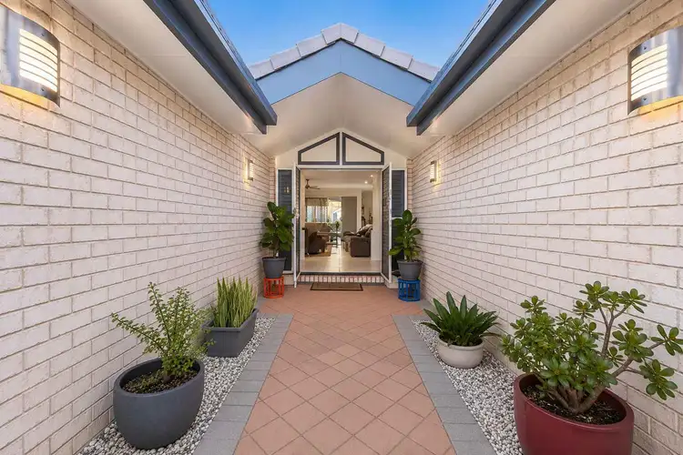 25 Cocas Drive, Avoca QLD 4670
