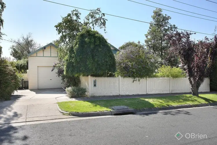 5 Roslyn Street