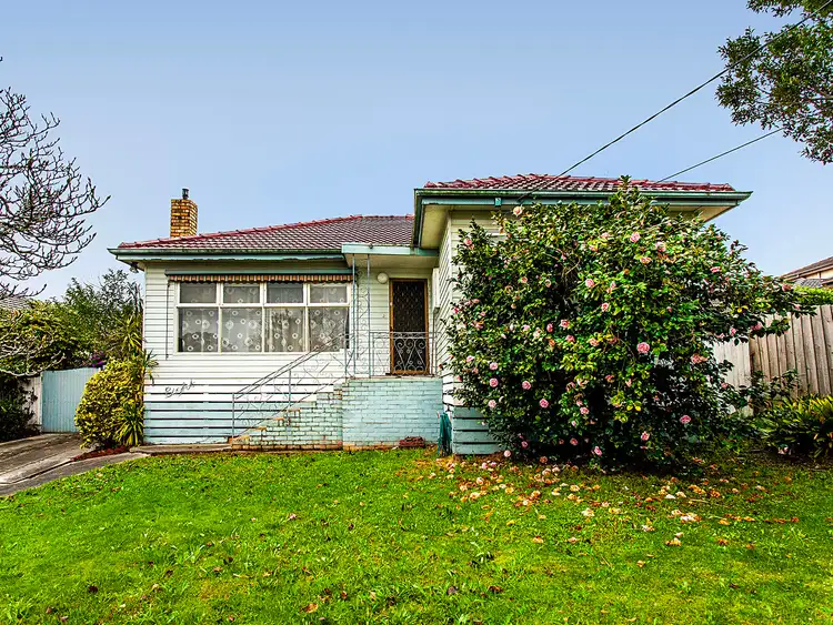 8 Dianne Street