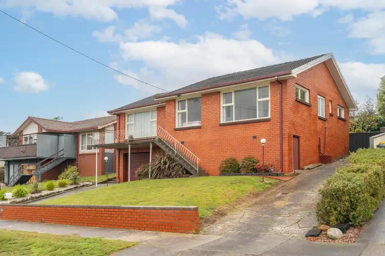 16 Coomera Crescent