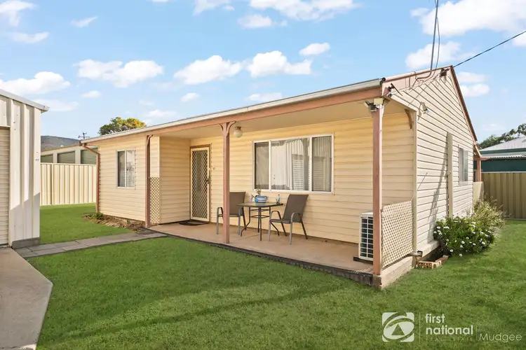 17 Blackman Crescent
