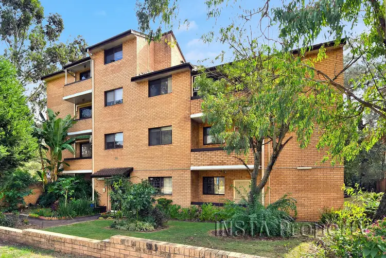 10/24 Sir Joseph Banks Street