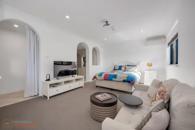 54B Bainton Crescent