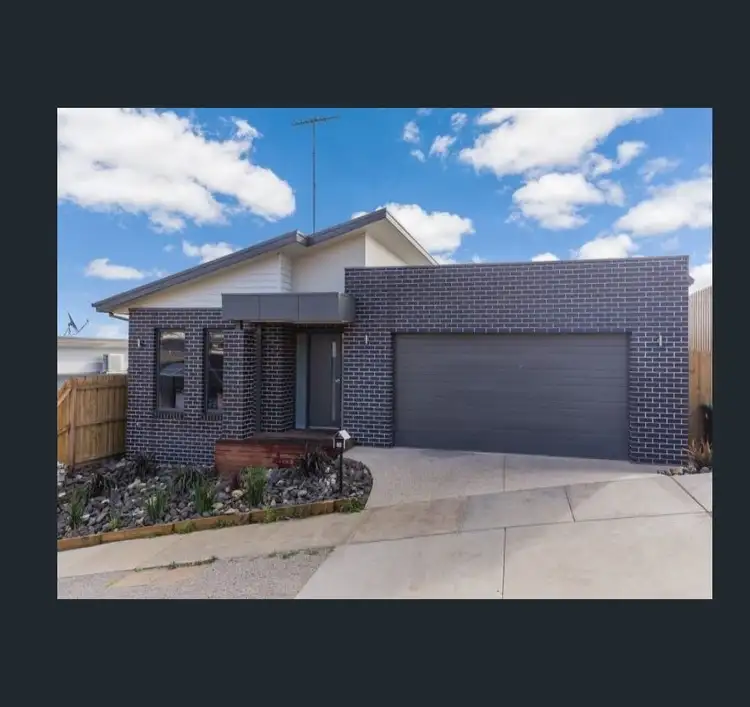 14 Landes Avenue