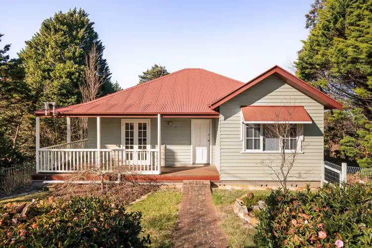 10 Warne Street