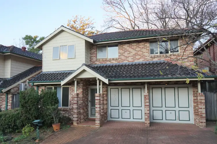 27 Rockleigh Way