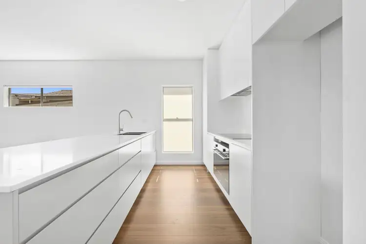 7 Boomerang Road