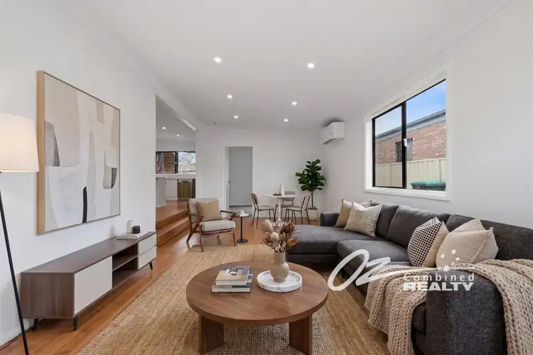 120 Waratah Crescent