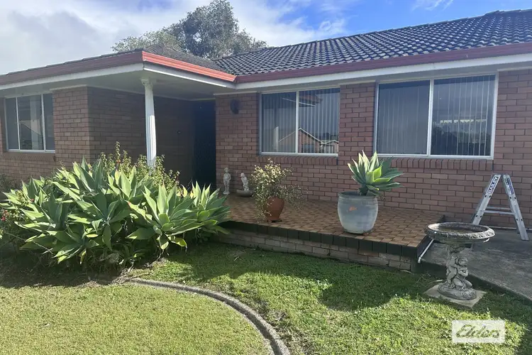 7 Honeysuckle Close
