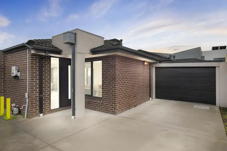 2/17 McMillan Street