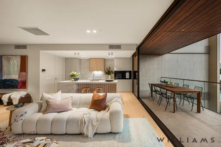 107/200 East Terrace