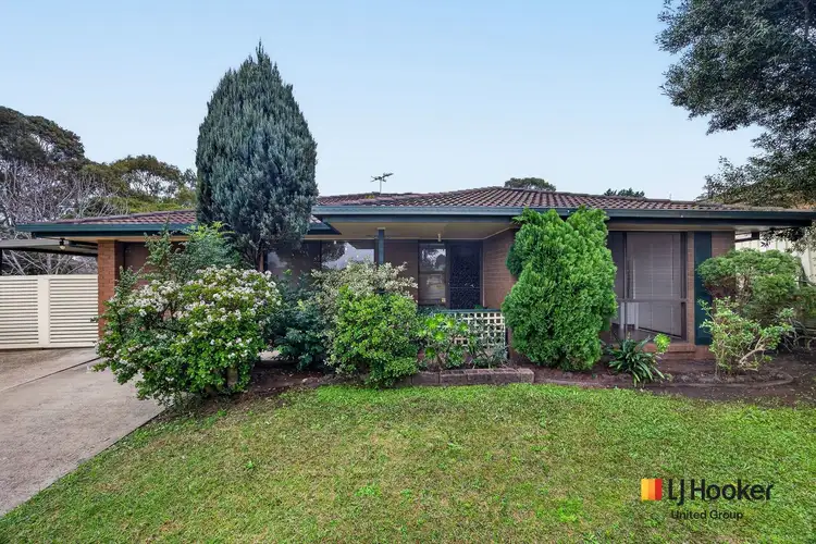 87 Crispsparkle Drive