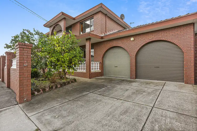 17 Murdock Street
