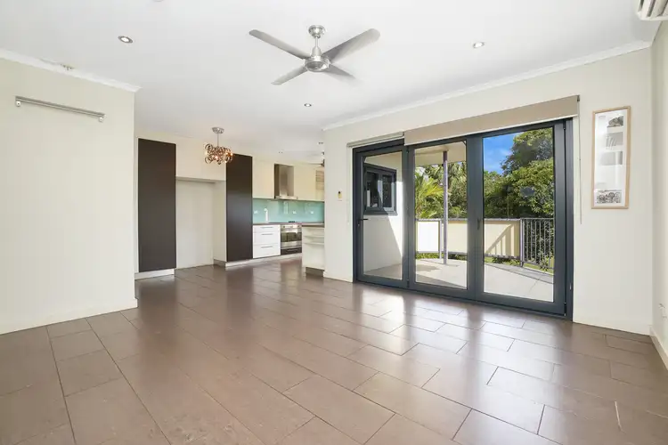 4/2 Hauser Court