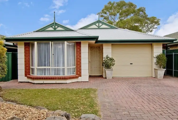 67 Lord Howe Avenue