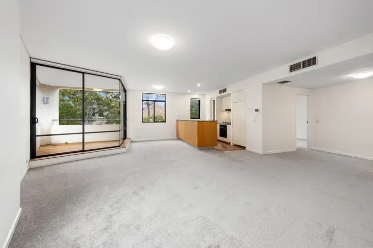 36/81 Point Street