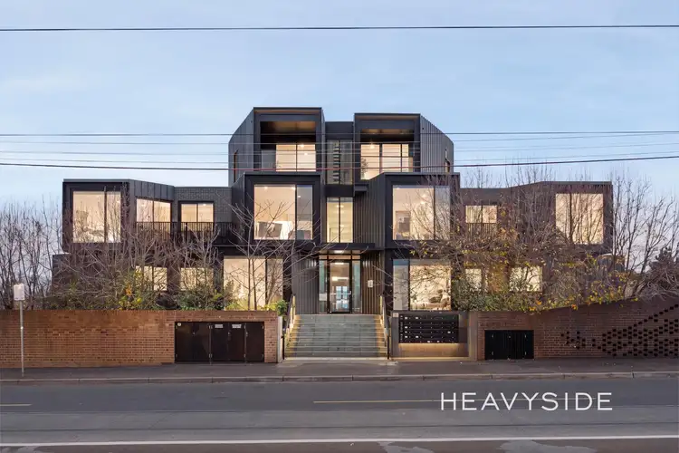 110/1045 Burke Road