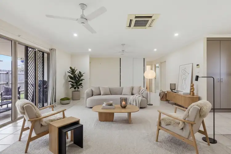 1/11 Perkins Street