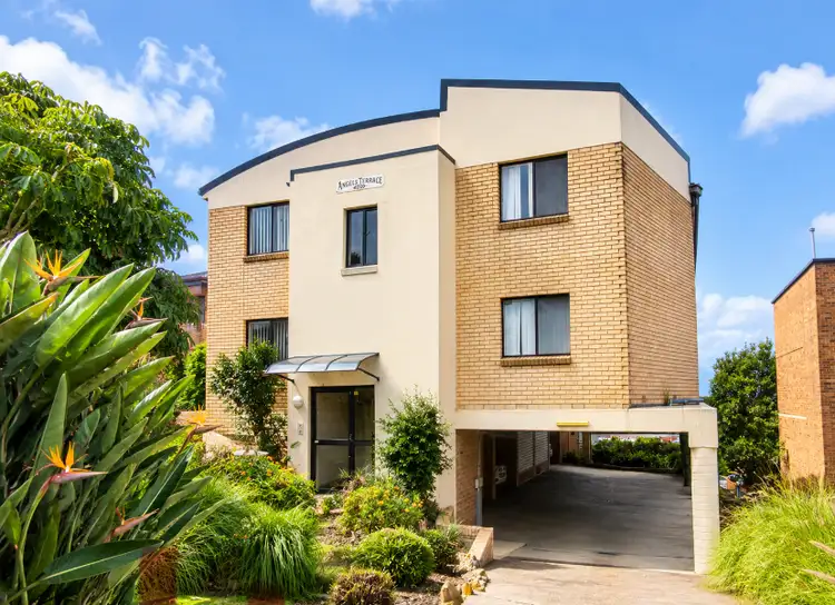 4/698 Victoria Road