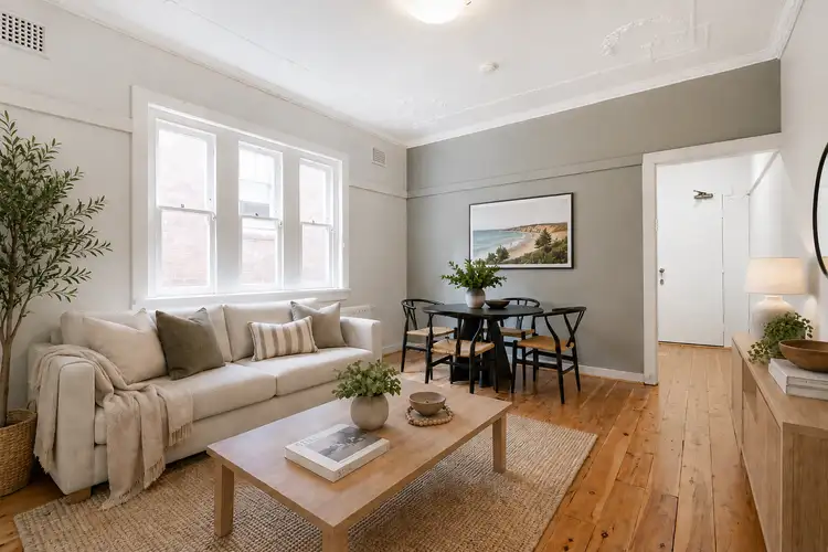 6/111 Carabella Street