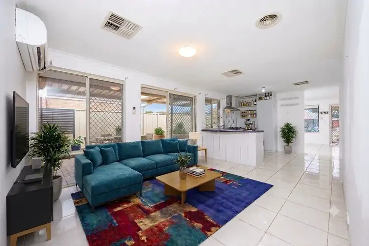 18 Hodges Street