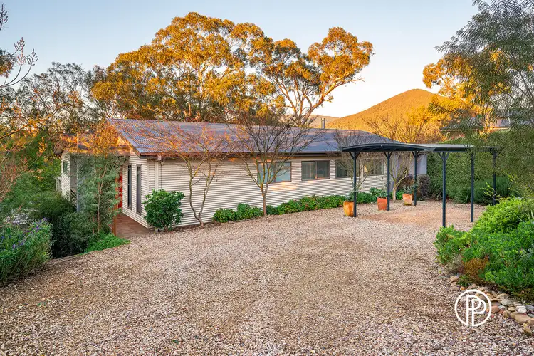13 Wattlebird Way