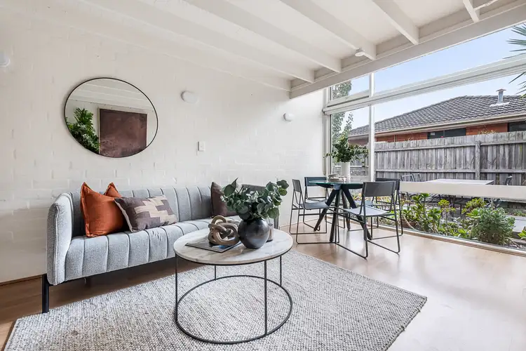 2/20 Johnstone Street