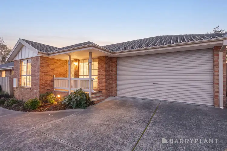 2/13 Narcissus Avenue